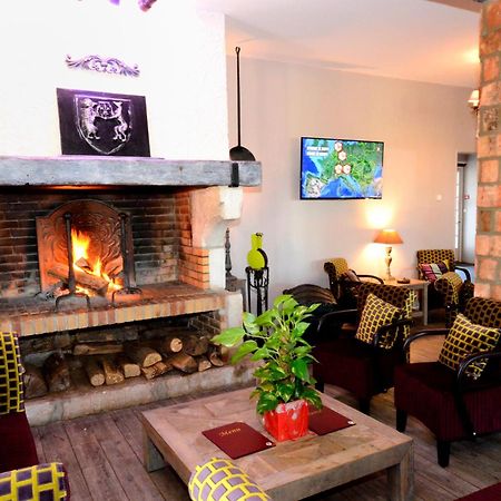 Logis Hotel Les Nympheas Chaufour-lès-Bonnières Bagian luar foto