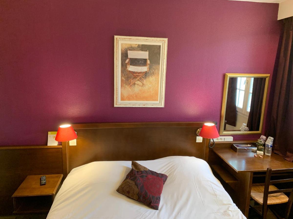 Logis Hotel Les Nympheas Chaufour-lès-Bonnières Bagian luar foto