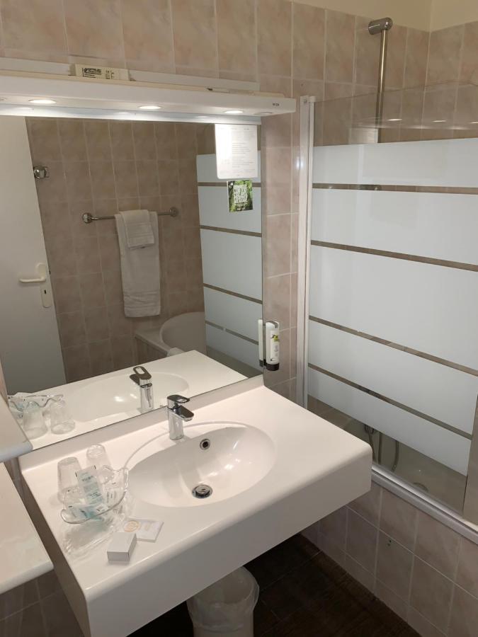 Logis Hotel Les Nympheas Chaufour-lès-Bonnières Bagian luar foto