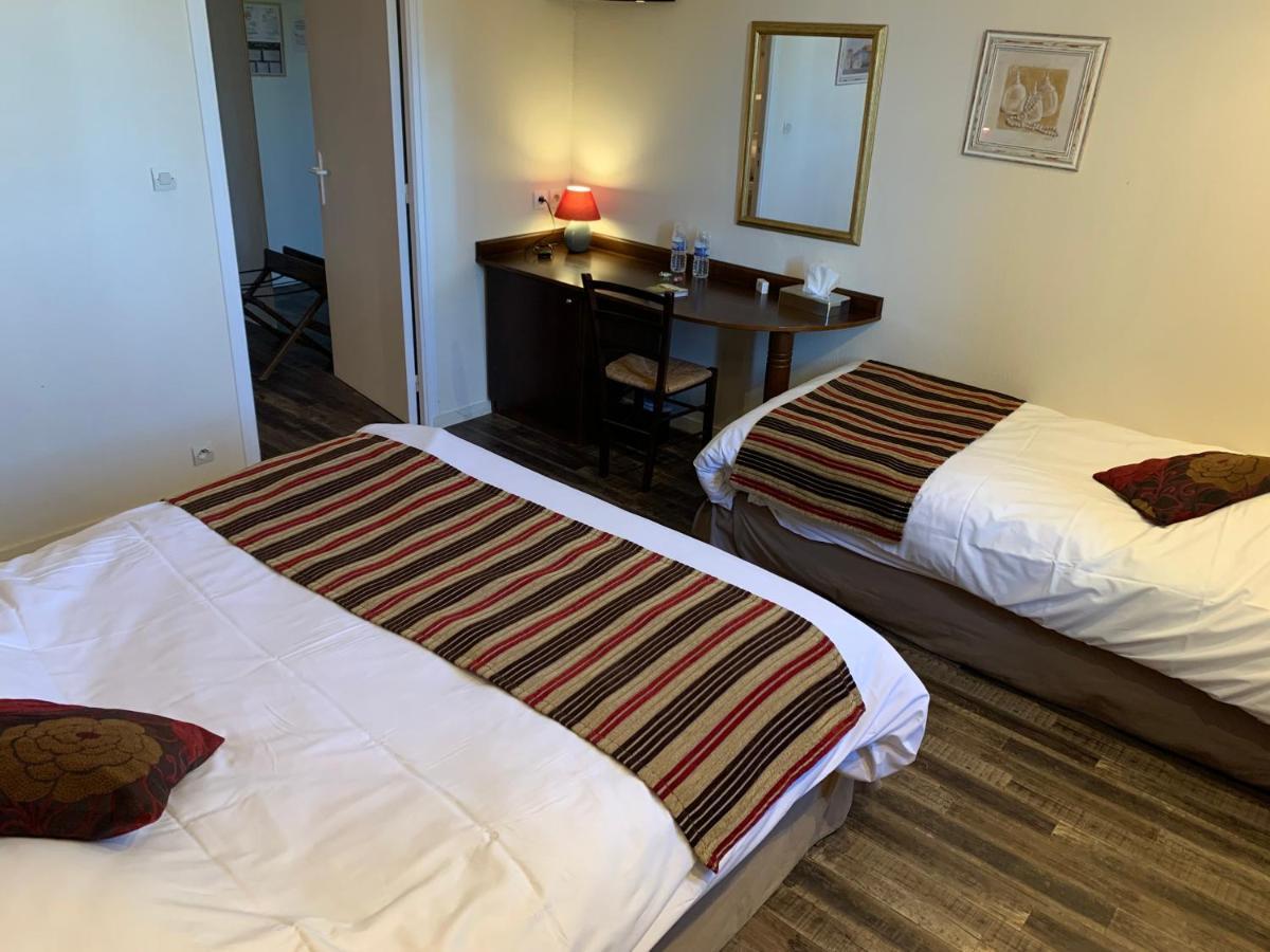 Logis Hotel Les Nympheas Chaufour-lès-Bonnières Bagian luar foto