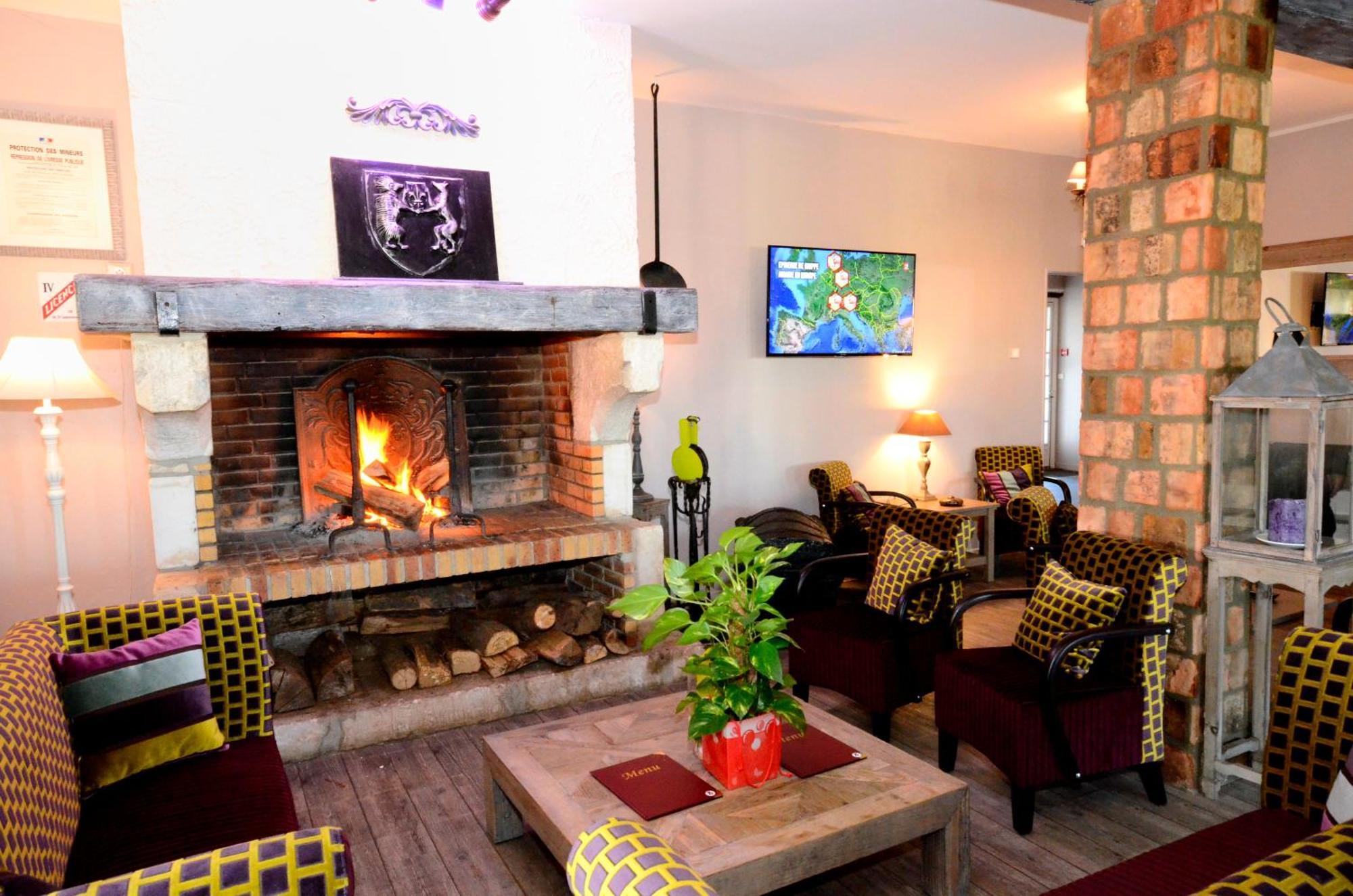 Logis Hotel Les Nympheas Chaufour-lès-Bonnières Bagian luar foto