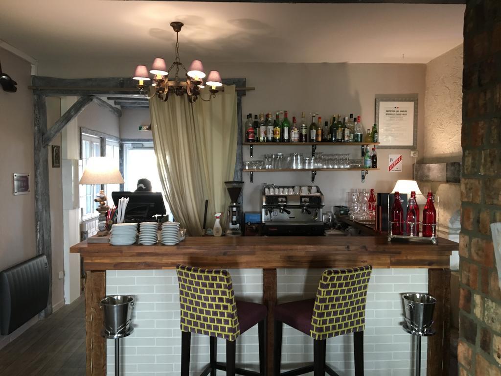 Logis Hotel Les Nympheas Chaufour-lès-Bonnières Bagian luar foto