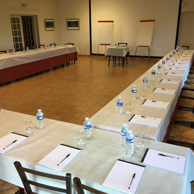 Logis Hotel Les Nympheas Chaufour-lès-Bonnières Bagian luar foto