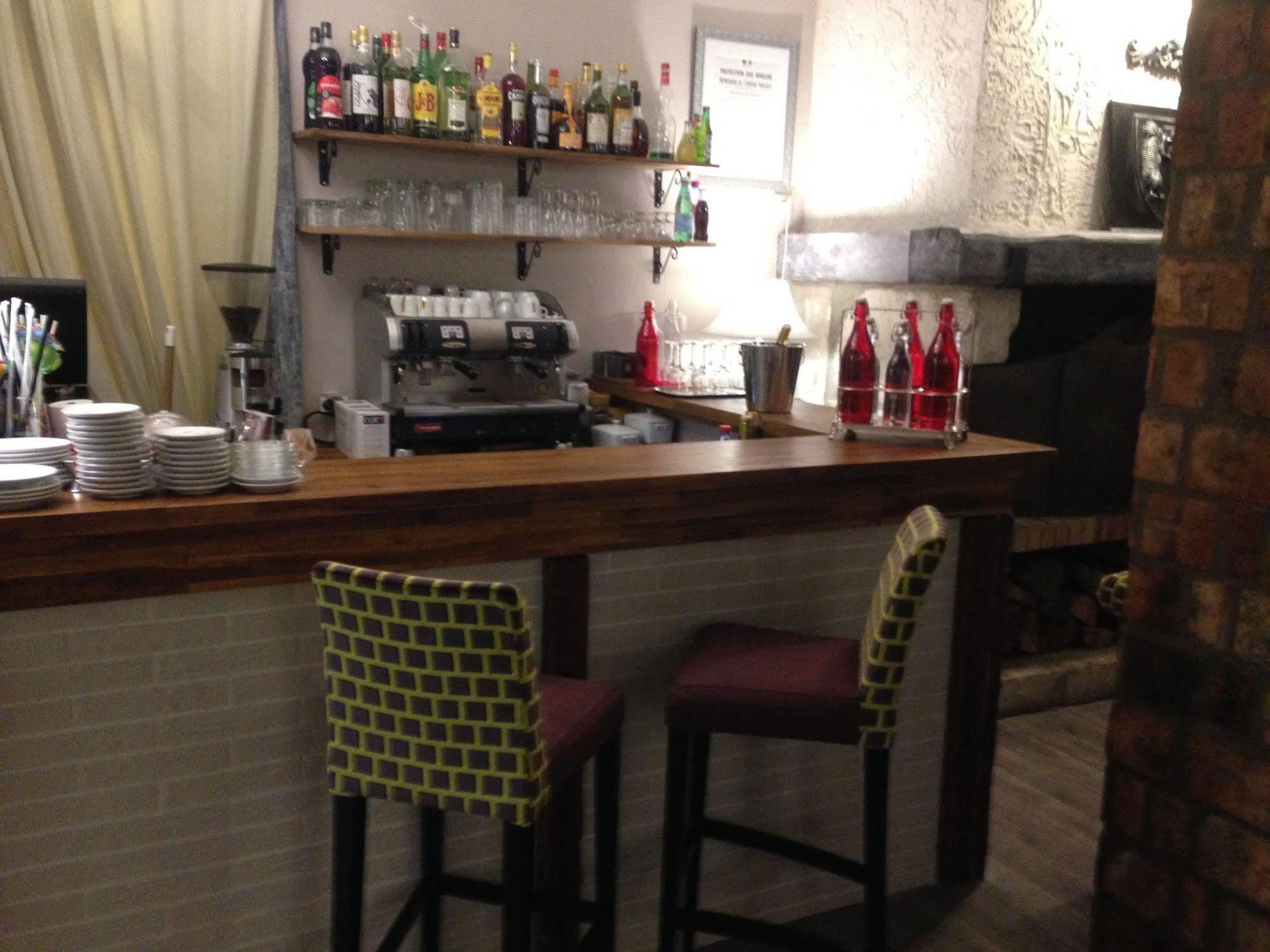 Logis Hotel Les Nympheas Chaufour-lès-Bonnières Bagian luar foto