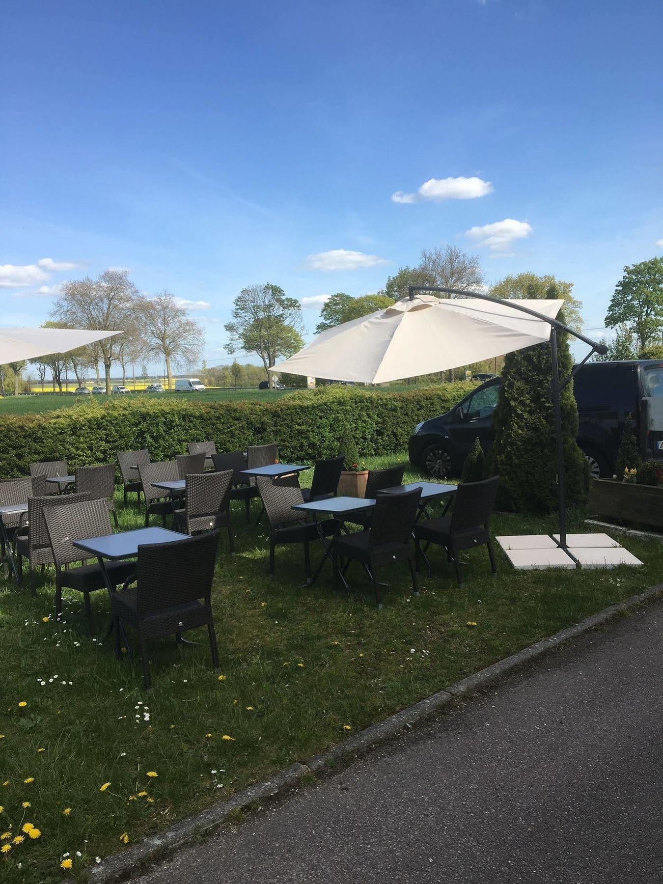 Logis Hotel Les Nympheas Chaufour-lès-Bonnières Bagian luar foto