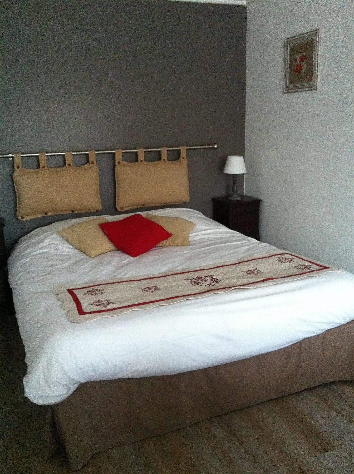 Logis Hotel Les Nympheas Chaufour-lès-Bonnières Bagian luar foto