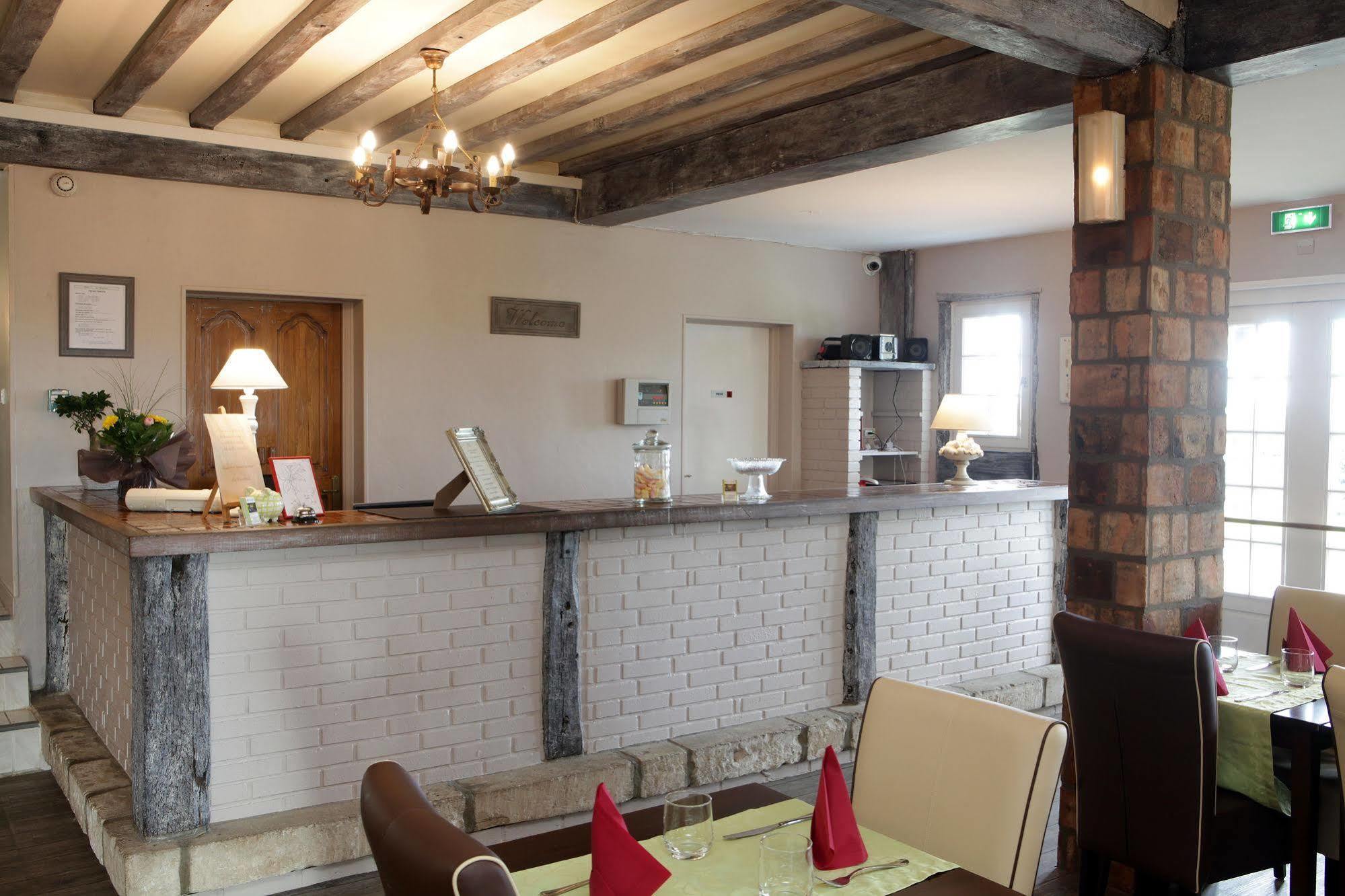 Logis Hotel Les Nympheas Chaufour-lès-Bonnières Bagian luar foto