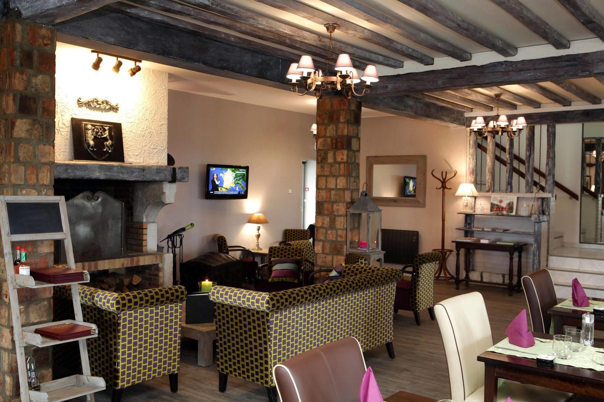 Logis Hotel Les Nympheas Chaufour-lès-Bonnières Bagian luar foto